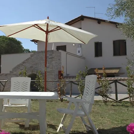 Podere Valmarina * فولّونيكا